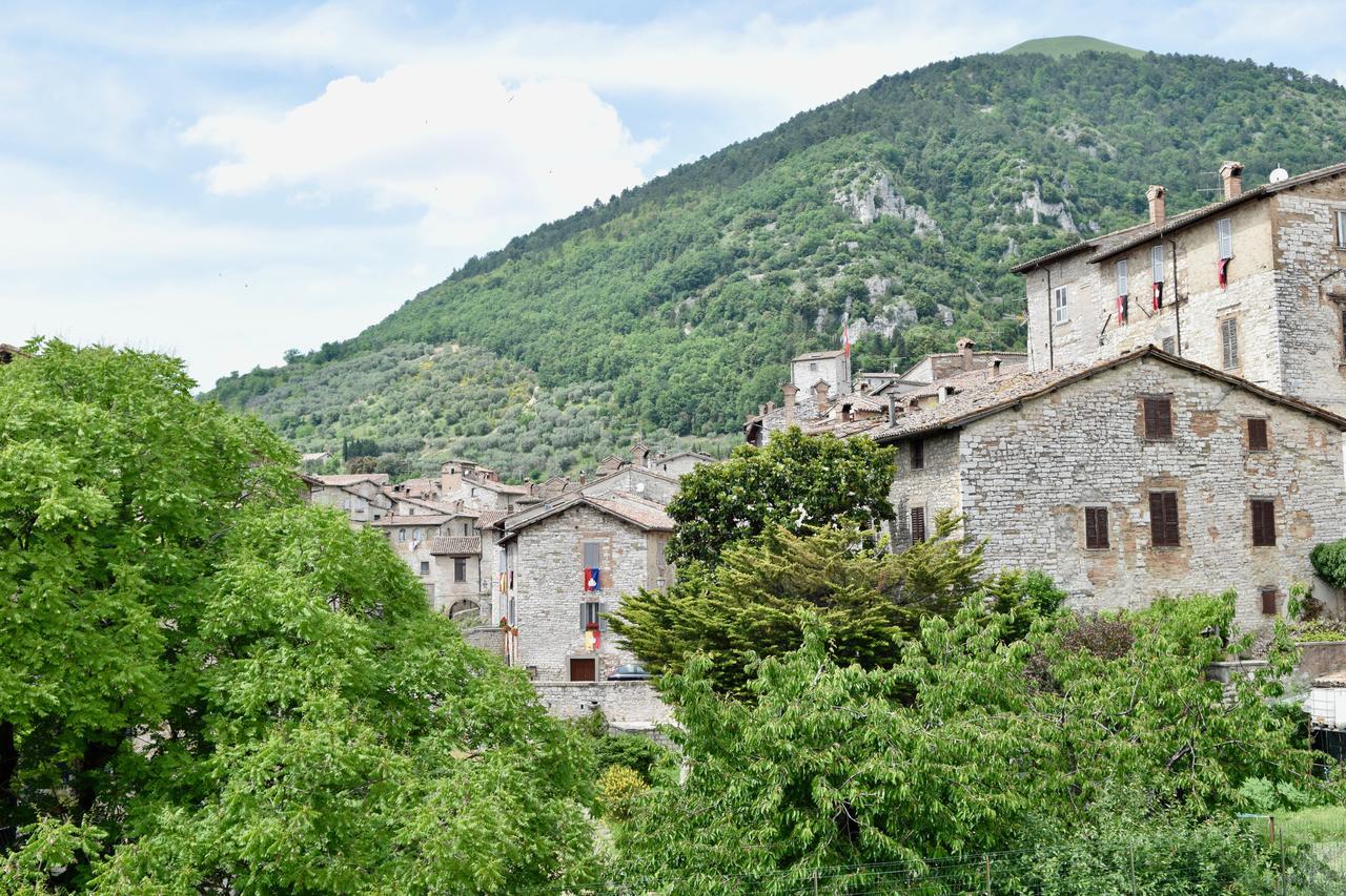 Residenza Le Logge Gubbio Exterior foto